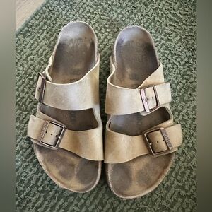 Birkenstock Light Brown Buckle Sandals sz 40 beige